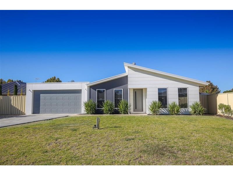 8 Tower Gardens, Mildura VIC 3500