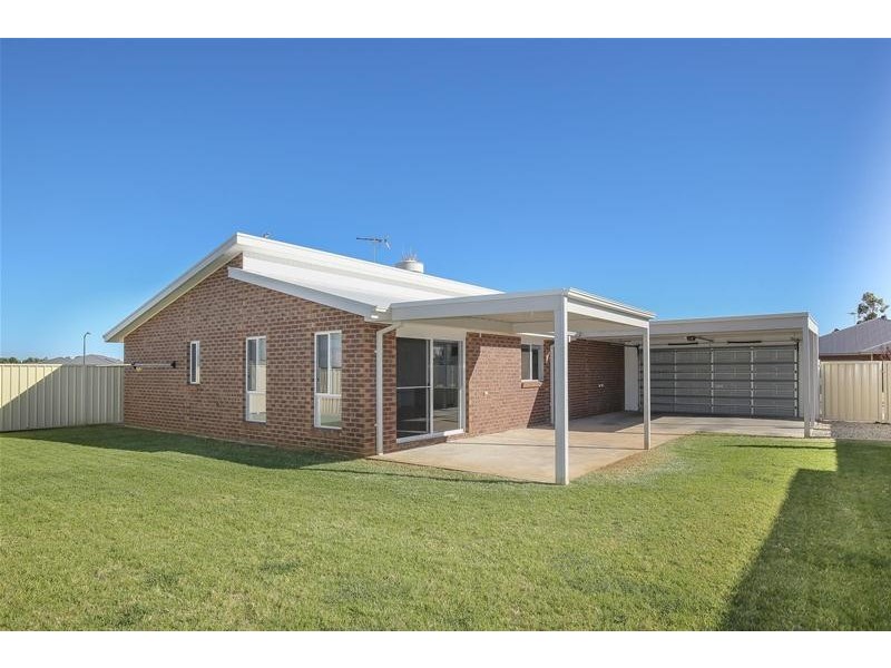 8 Tower Gardens, Mildura VIC 3500