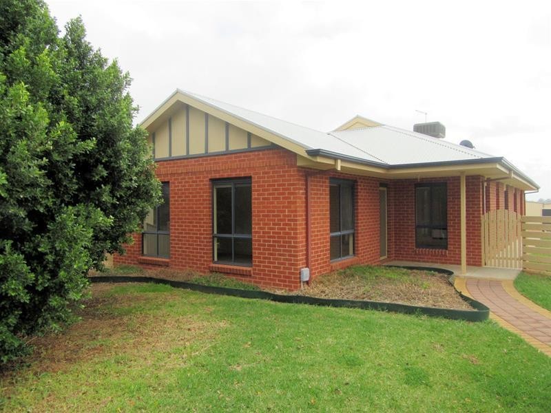 17 Sterling Drive, Mildura VIC 3500