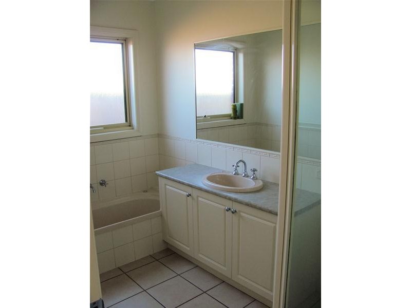 4 Stamford Court, Mildura VIC 3500