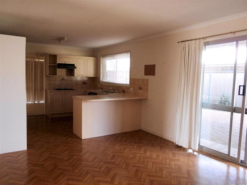 6 Meadow Grove, Mildura VIC 3500