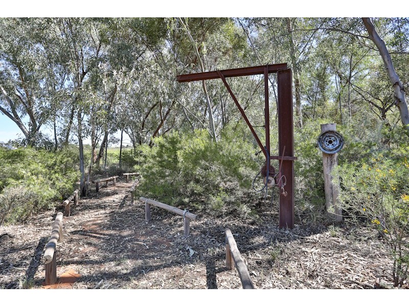 312 Dairtnunk Avenue, Cardross VIC 3496