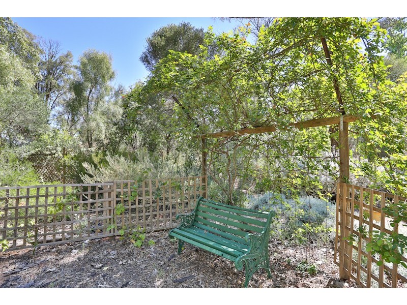 312 Dairtnunk Avenue, Cardross VIC 3496