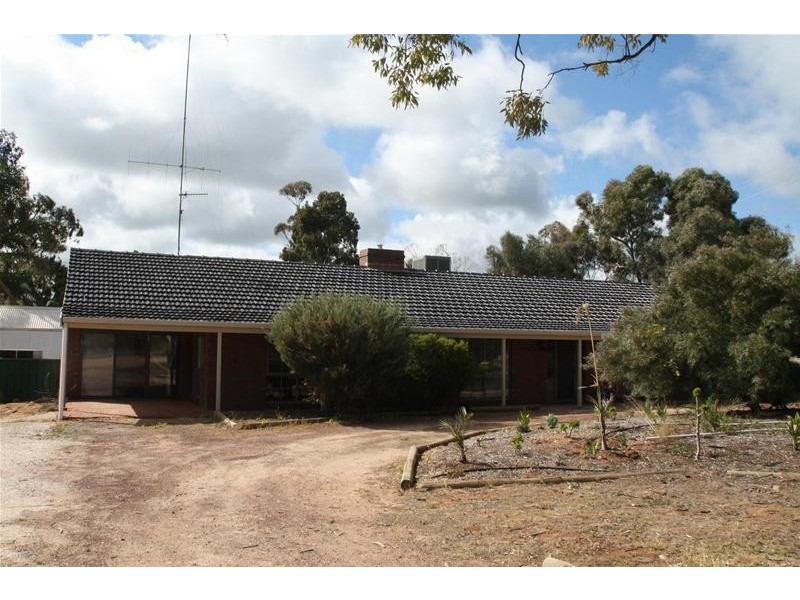 89 Farrell Street, Ouyen VIC 3490