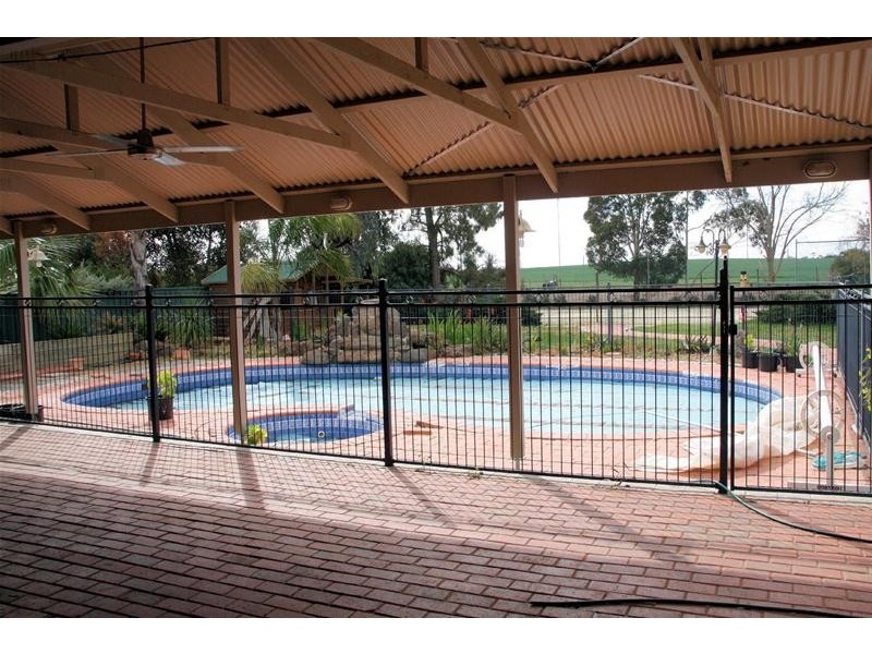 89 Farrell Street, Ouyen VIC 3490