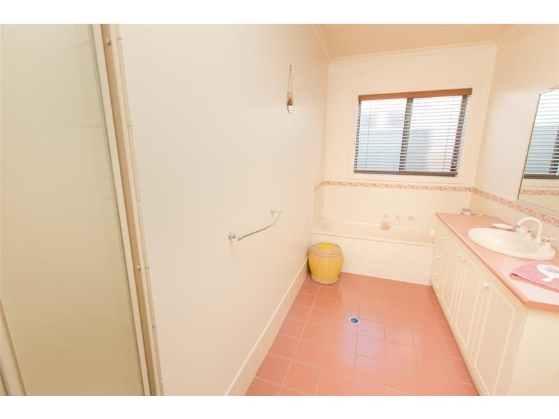 96 Riverside Avenue, Mildura VIC 3500