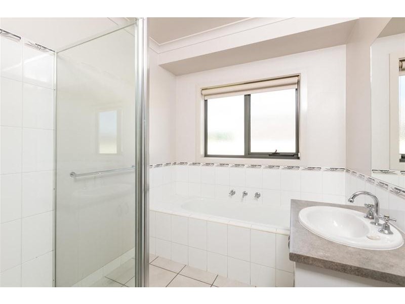 1 Peter John  Court, Mildura VIC 3500