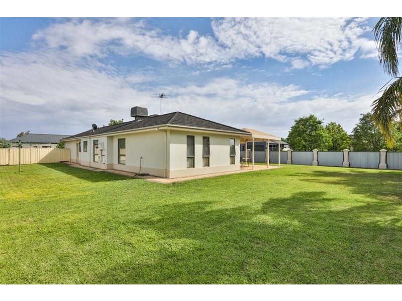 1 Peter John  Court, Mildura VIC 3500