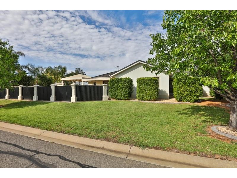 1 Peter John  Court, Mildura VIC 3500