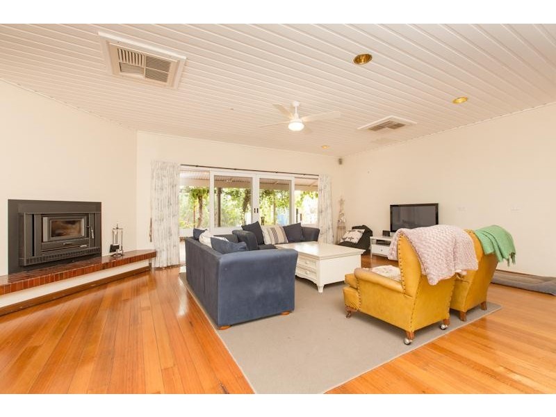 70 Koorlong Avenue, Nichols Point VIC 3501