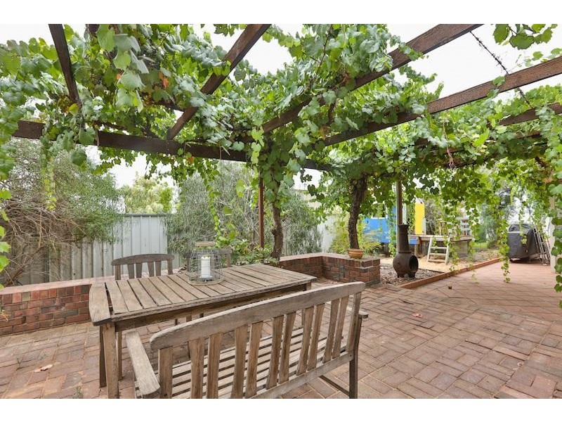 70 Koorlong Avenue, Nichols Point VIC 3501