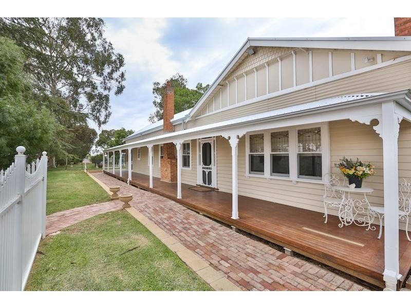 70 Koorlong Avenue, Nichols Point VIC 3501