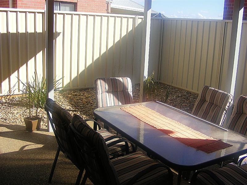 2/8 John Monash Boulevard, Mildura VIC 3500