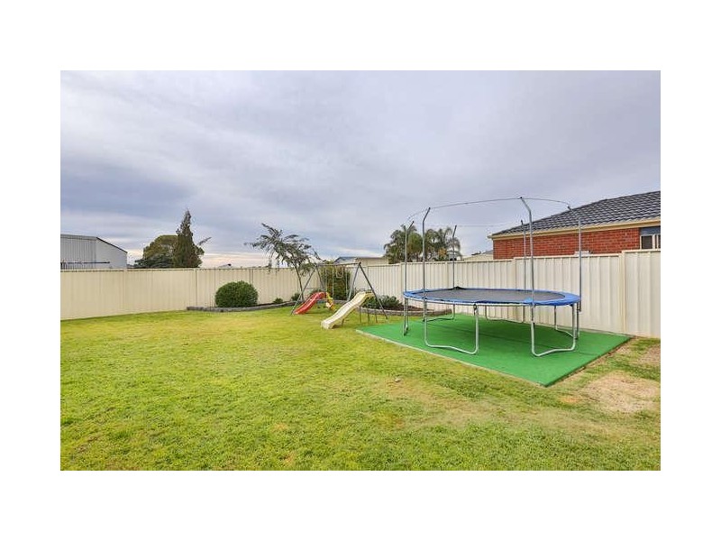 6 Darlington Parade, Mildura VIC 3500