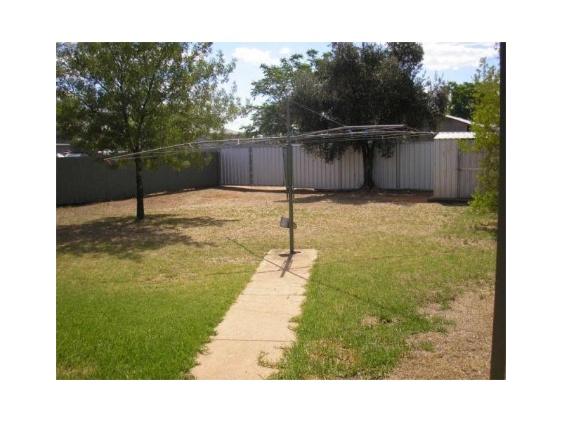 6  Waltham  Avenue, Irymple VIC 3498