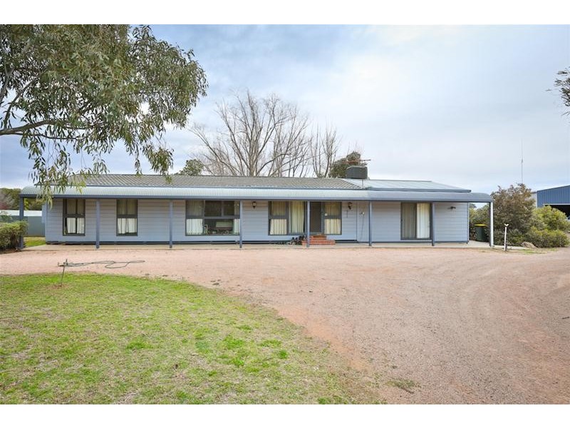 716 Cureton Avenue, Nichols Point VIC 3501