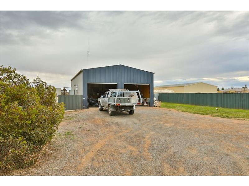 716 Cureton Avenue, Nichols Point VIC 3501