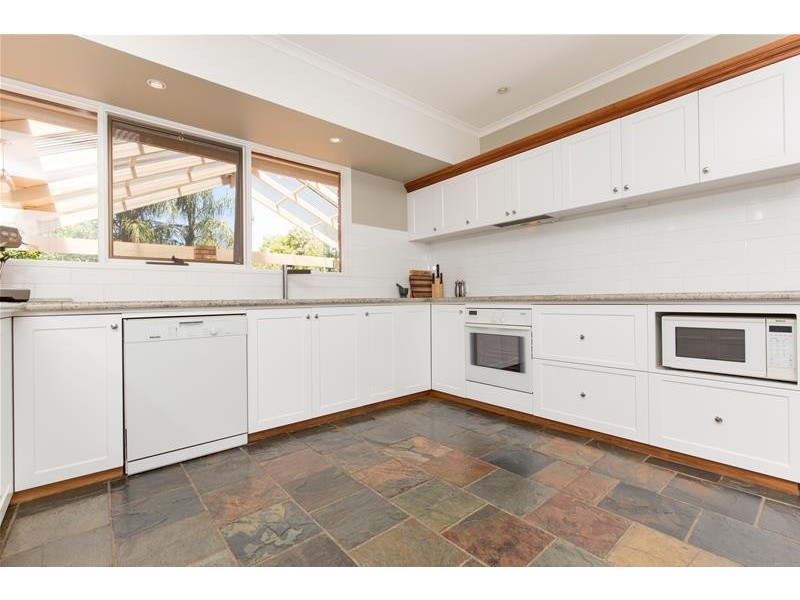 2 Walnut Court, Mildura VIC 3500