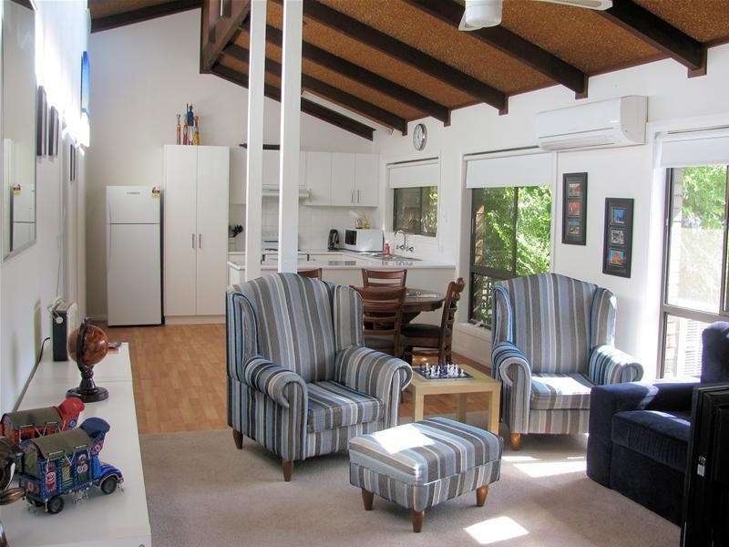 2/1 Karingal Court, Irymple VIC 3498