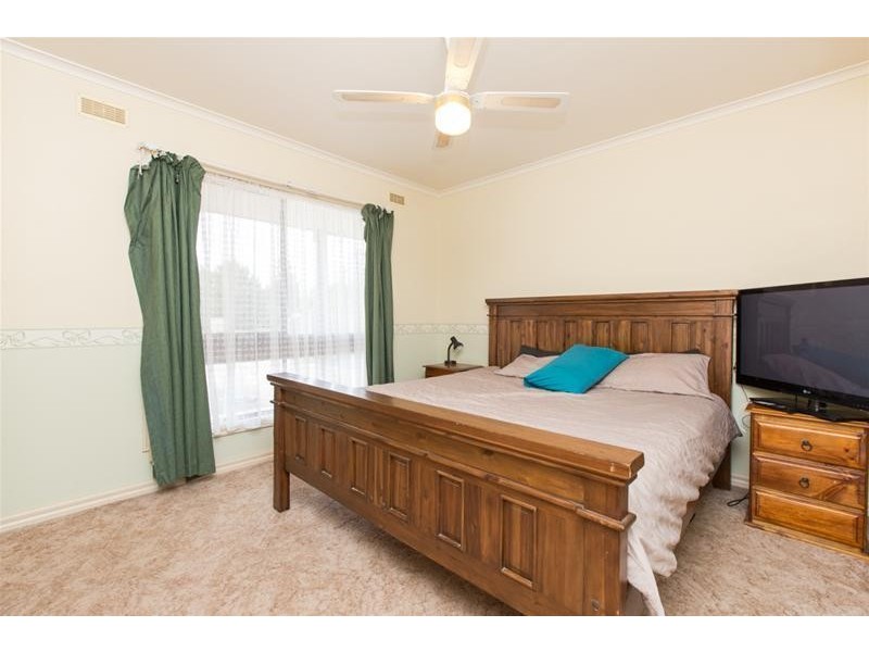 16 Elouera Drive, Irymple VIC 3498