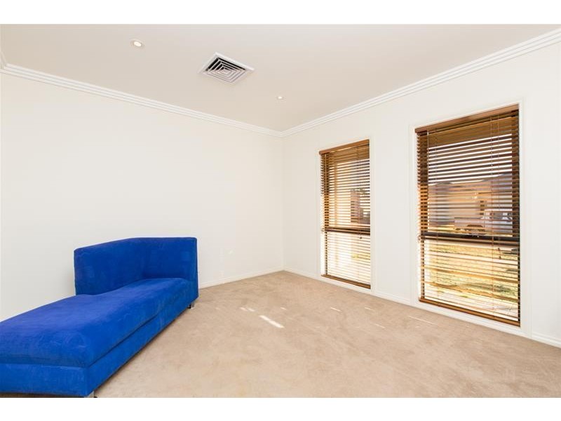 18 Oasis Boulevard, Mildura VIC 3500