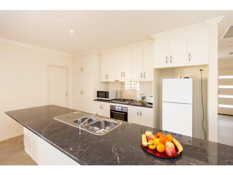 18 Oasis Boulevard, Mildura VIC 3500