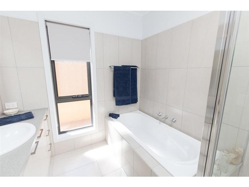 2 Kossman Court, Irymple VIC 3498