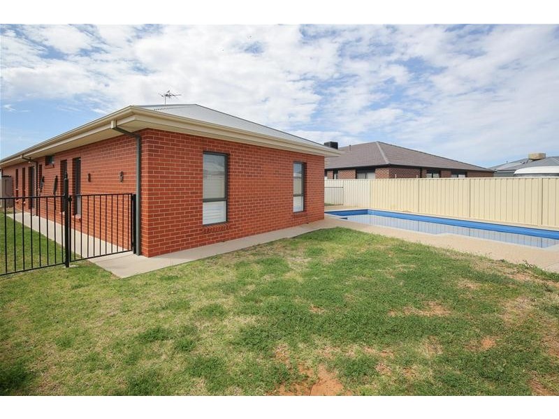 24 Wirraway Drive, Mildura VIC 3500