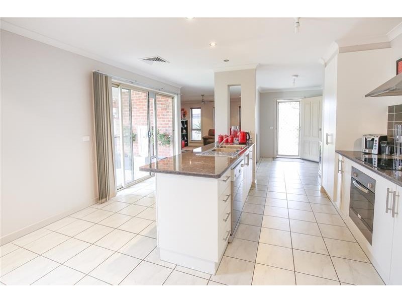 7 Renshinkan Court, Mildura VIC 3500