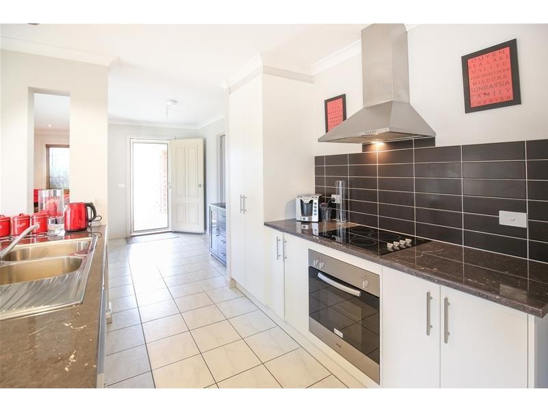 7 Renshinkan Court, Mildura VIC 3500