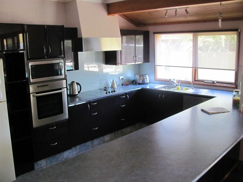 6 Charles Court, Mildura VIC 3500