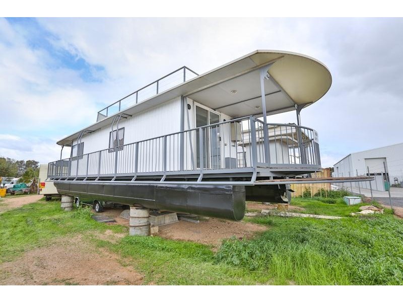 Houseboat, Mildura VIC 3500