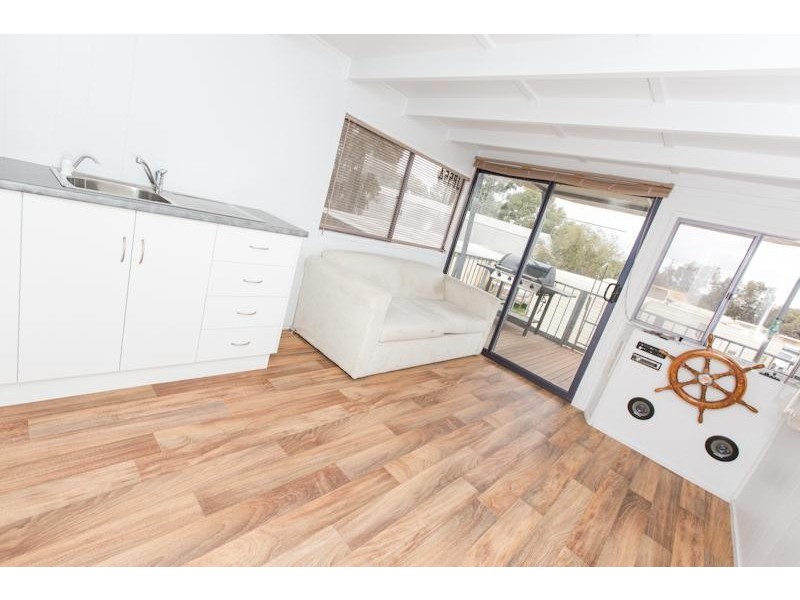 Houseboat, Mildura VIC 3500