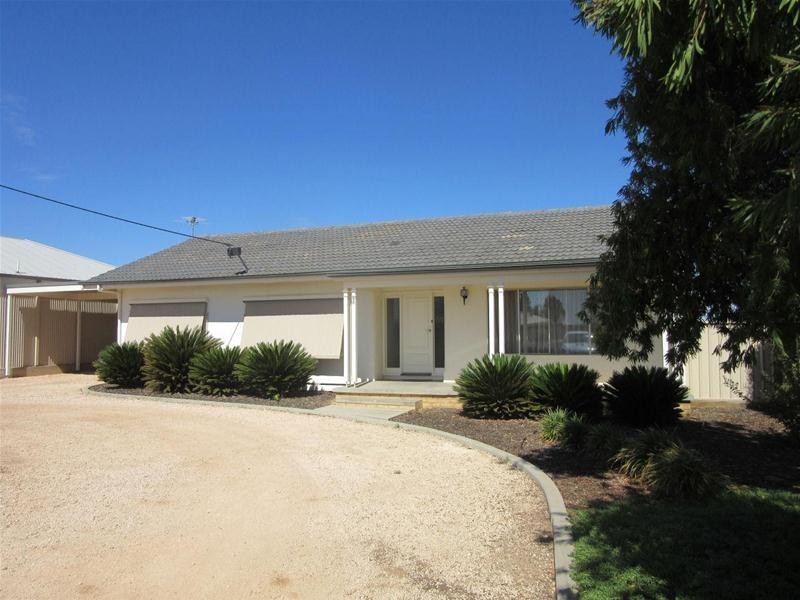 36 Fifth Street, Nichols Point VIC 3501