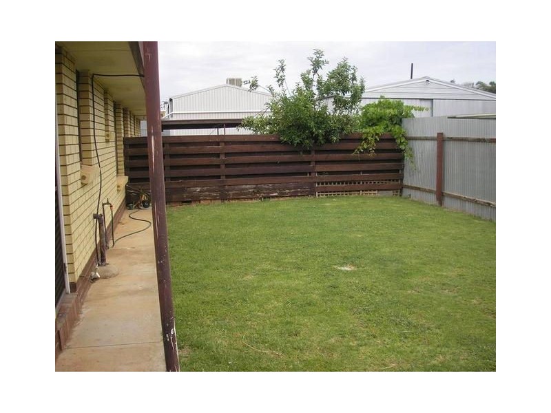 2/220 San Mateo  Avenue, Mildura VIC 3500