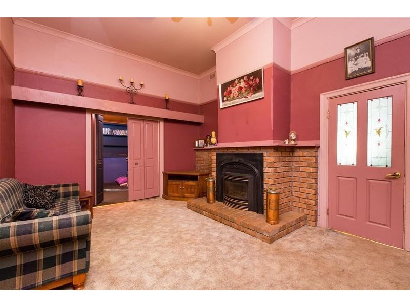 105 McSwains Road, Birdwoodton VIC 3505