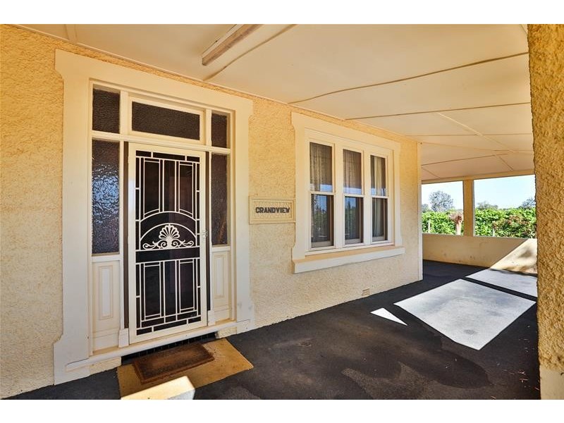 105 McSwains Road, Birdwoodton VIC 3505