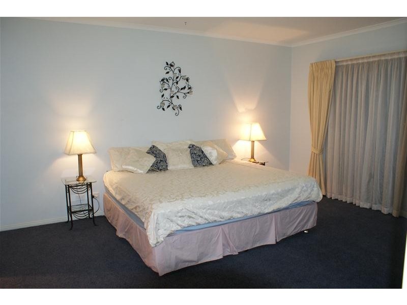 526 Cureton  Avenue, Nichols Point VIC 3501