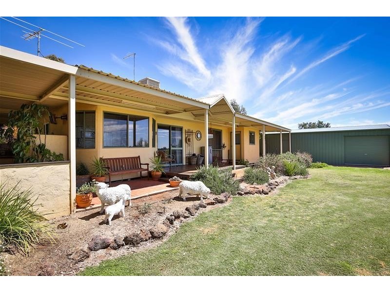 99 Cureton Avenue, Nichols Point VIC 3501