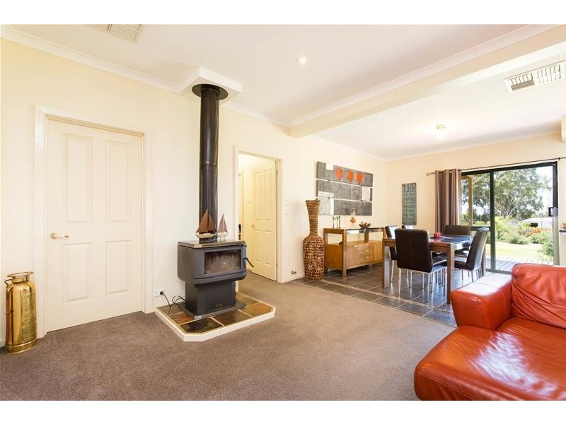 99 Cureton Avenue, Nichols Point VIC 3501