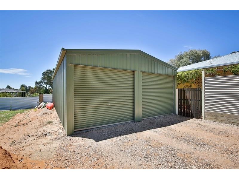 99 Cureton Avenue, Nichols Point VIC 3501