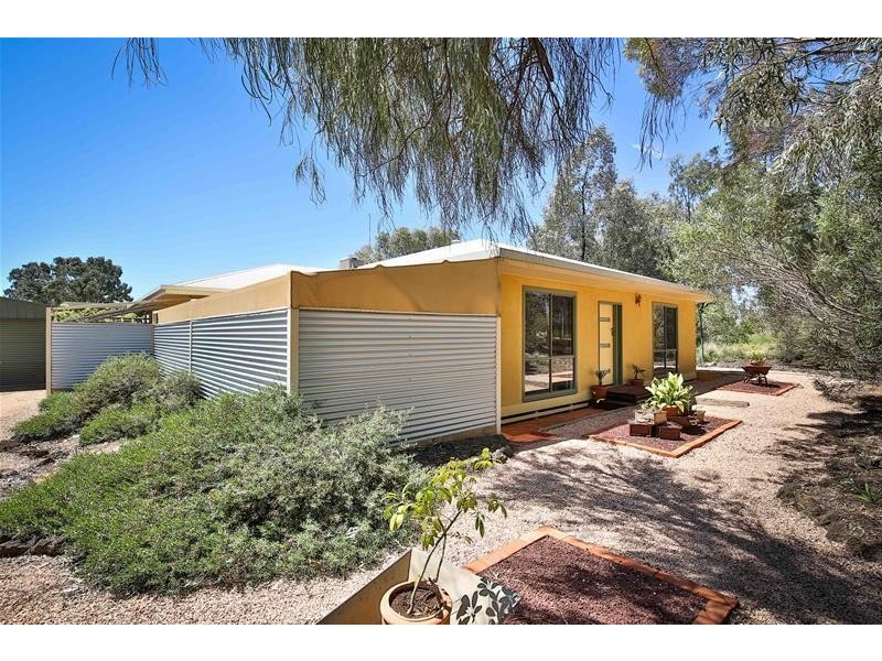 99 Cureton Avenue, Nichols Point VIC 3501