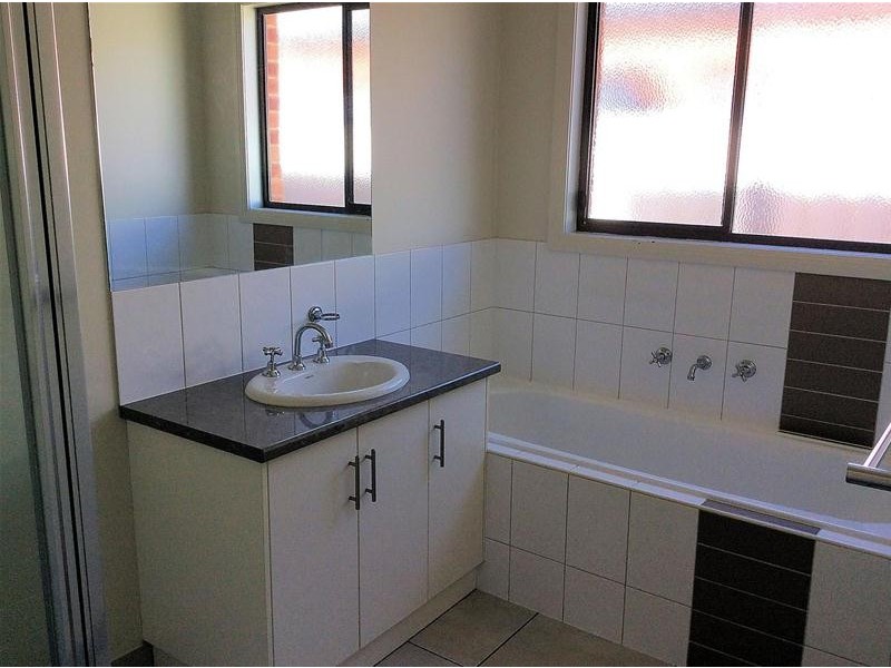 8 Tasman Court, Mildura VIC 3500