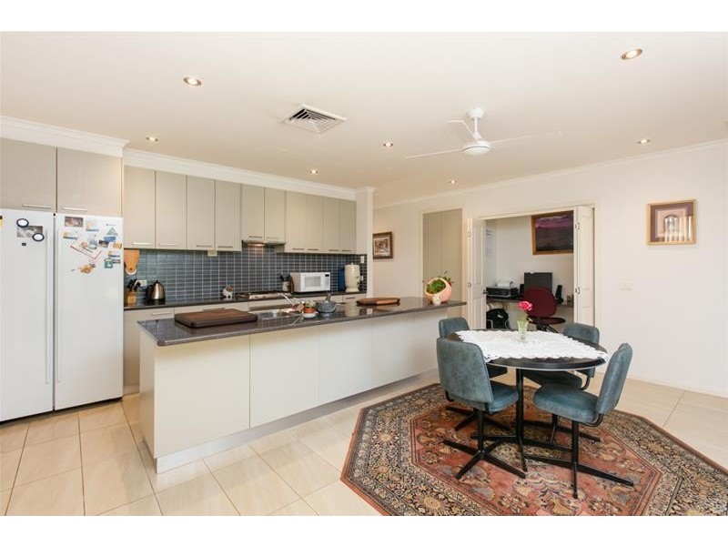 37 Betty Krake Drive, Red Cliffs VIC 3496