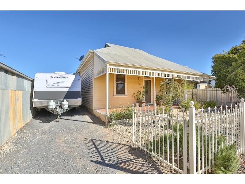 64 Walnut Avenue, Mildura VIC 3500