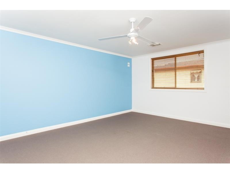 16 Henderson Street, Ouyen VIC 3490