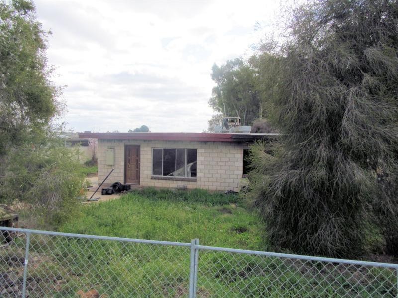 215 Sandilong Avenue, Nichols Point VIC 3501