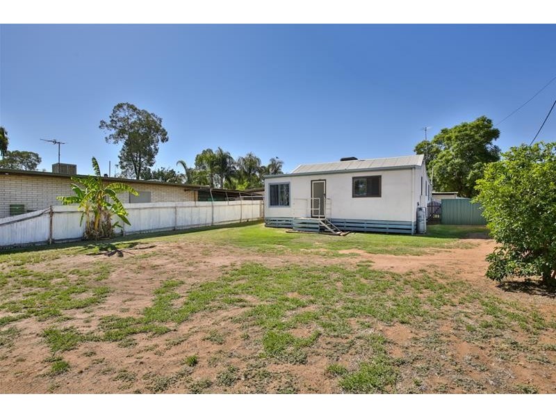 27 Hendy Road, Buronga NSW 2739