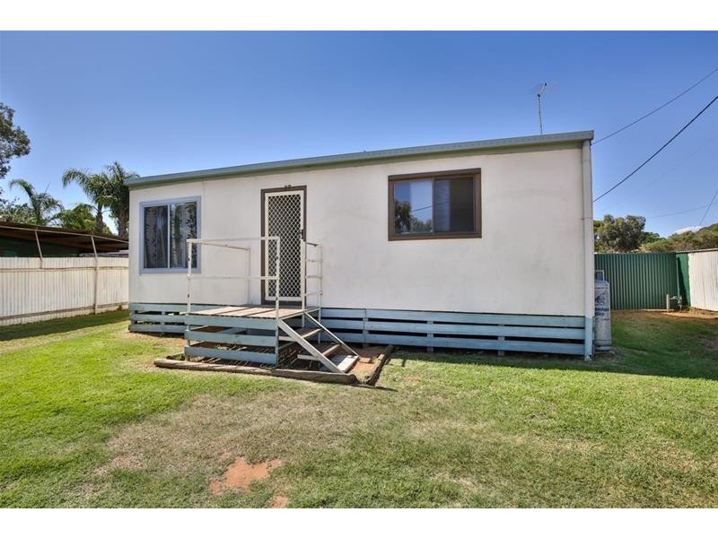 27 Hendy Road, Buronga NSW 2739