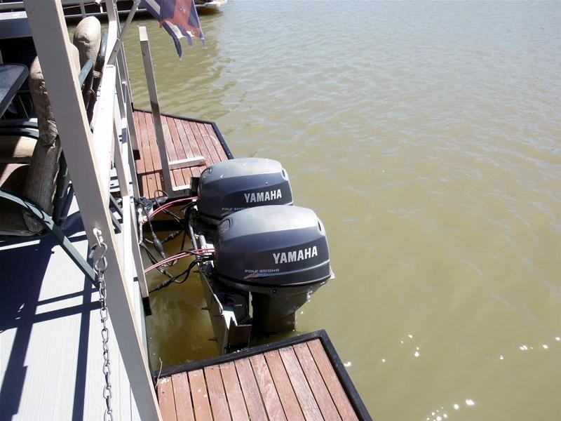 Cirrosis of the River – Houseboat, Nichols Point VIC 3501